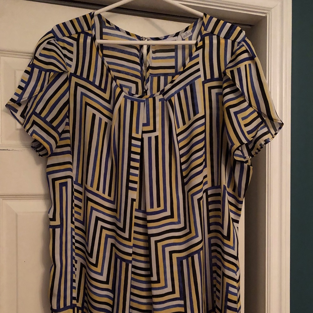 Super cute pattern top